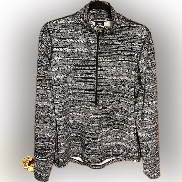 Nike Pro Dri-Fit Athletic Top M Black Gray 1/2 Zip Thumbholes Long Sleeve - Picture 1 of 9